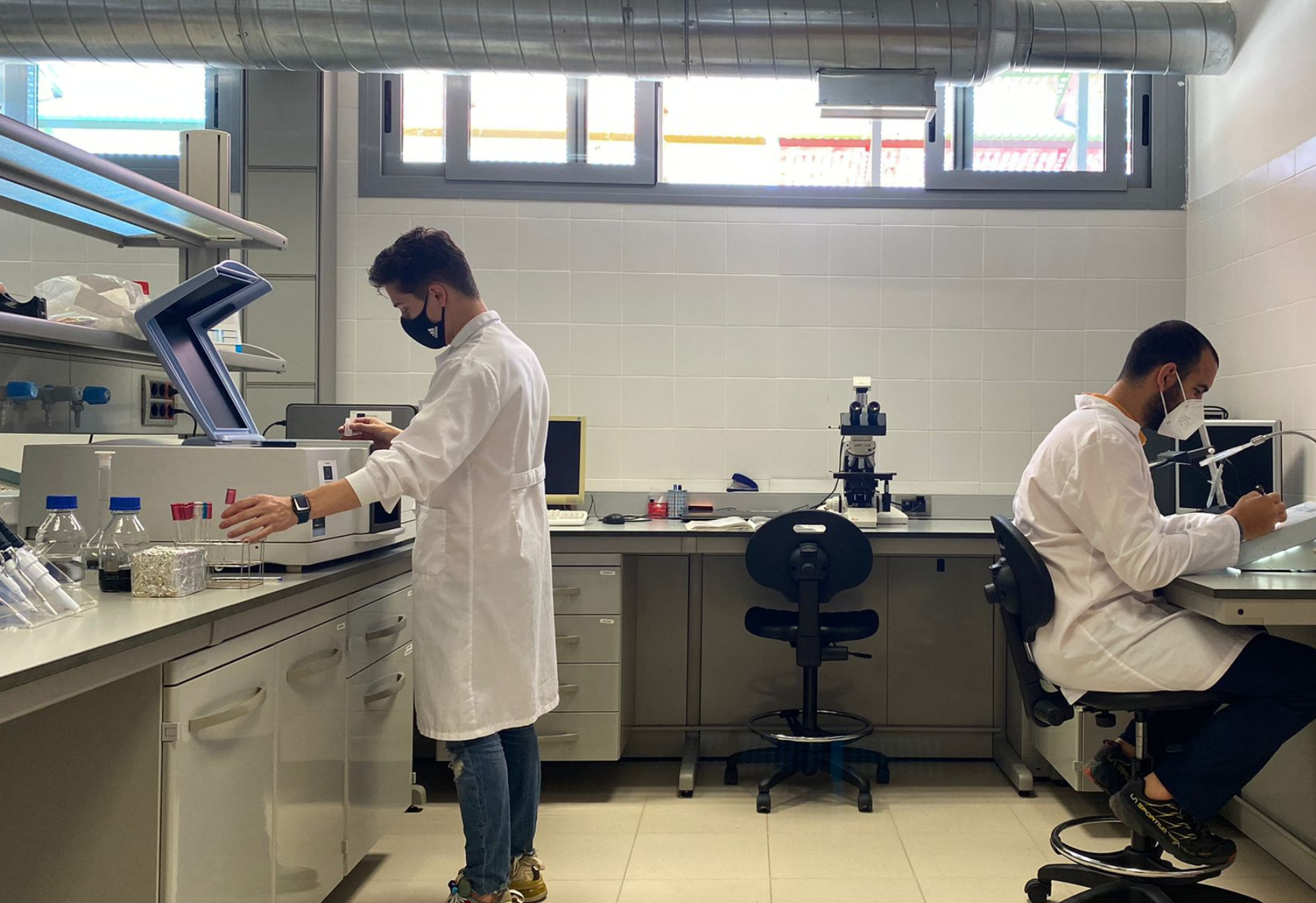 Laboratorio de biotecnología y sostenibilidad